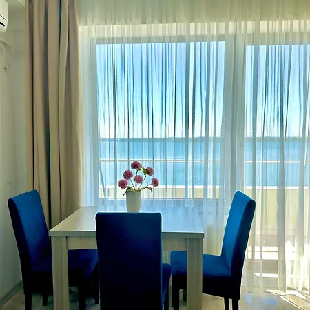 Aquamarine Summerland Apartment
